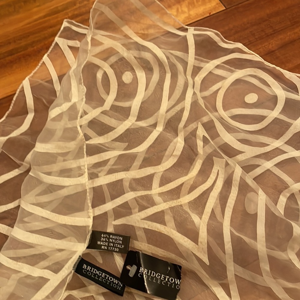 BRIDGETOWN COLLECTION SCARF NWT - Picture 5 of 6